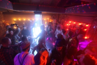 Party bei Ihnen zu Hause tanzen Lichterkette