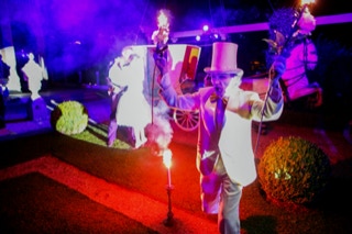 Wedding Planner Hochzeitsplaner Hochzeit Südfrankreich Fliegende Kutsche Küssen Feuerwerk